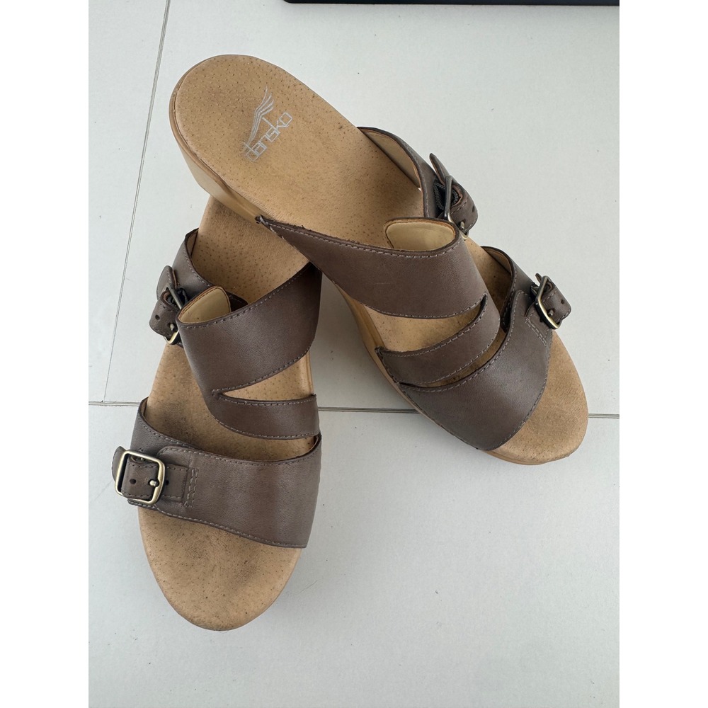 Dansko Women Brown Leather Wedge Sandals Buckle Ankle Strap Comfort Size 36 5.5